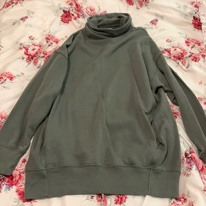 Aerie forest green cowl neck oversized sweatshirt. Size small
